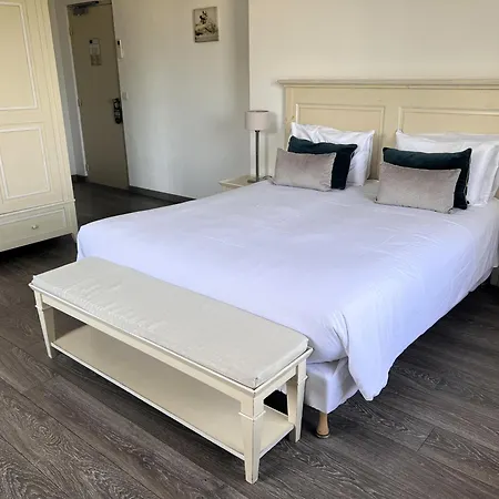 Beau Site - Cap D'antibes Готель Антіб