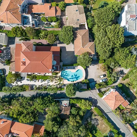 オテル ボー シット キャップ ダンティーブ アンティーブ