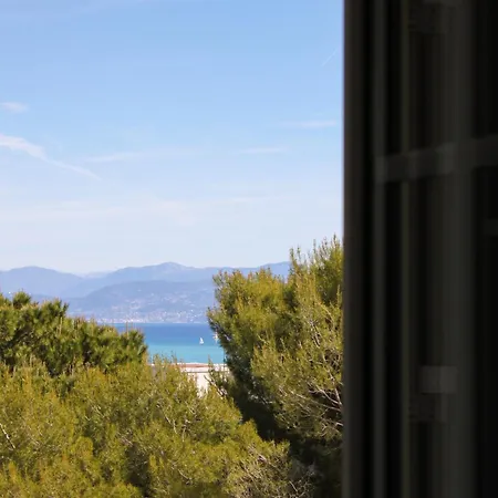 Hotel Beau Site - Cap D'antibes 4*