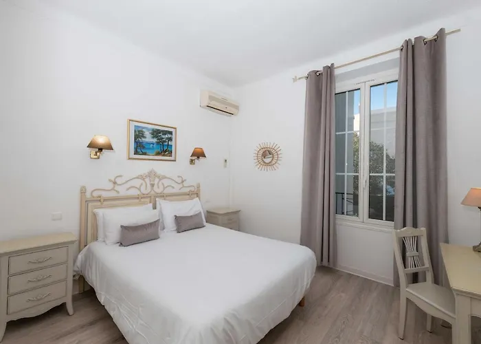 Hotel Beau Site - Cap D'antibes 4*