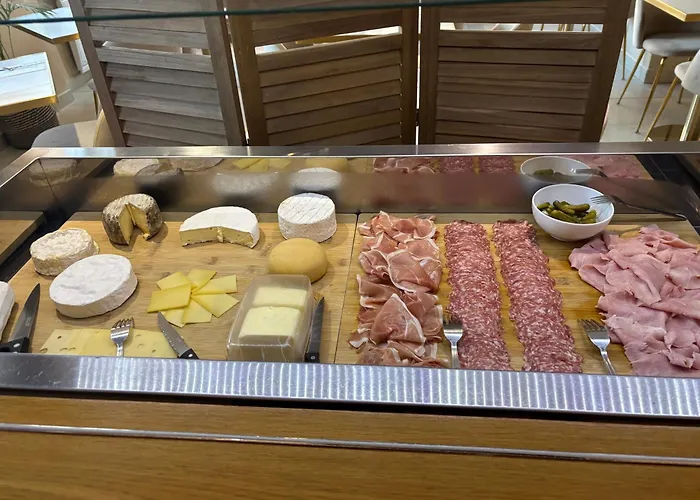 オテル ボー シット キャップ ダンティーブ 4* アンティーブ