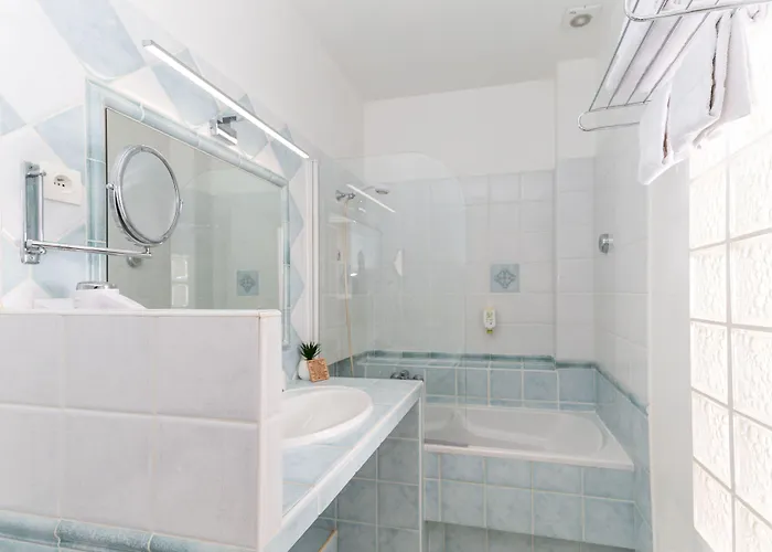 Hotel Beau Site - Cap D'antibes 4*